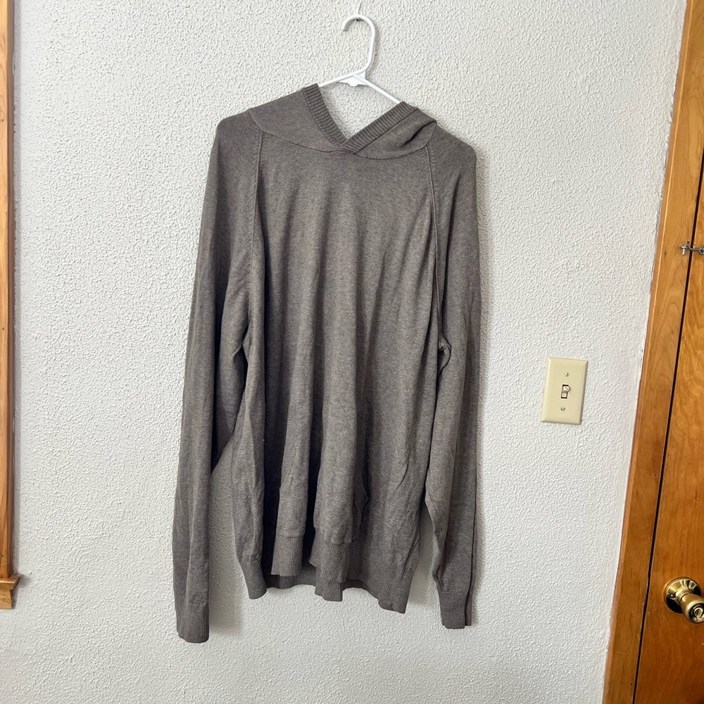 NWOT Men’s Hoodie Sweater